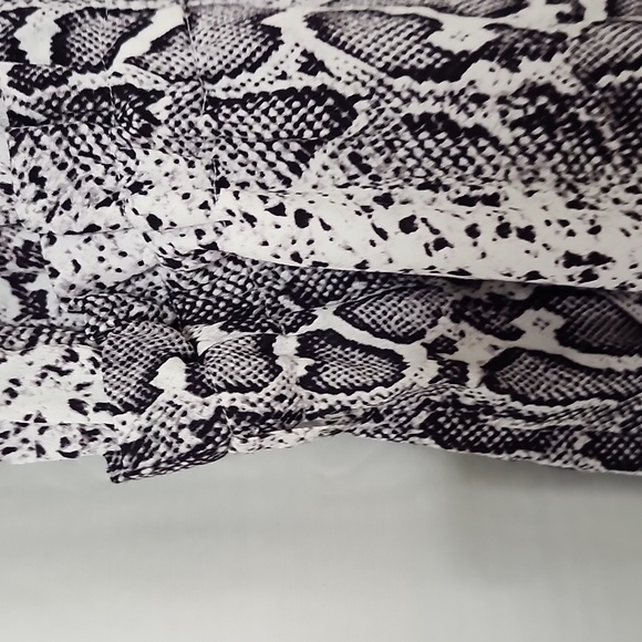 Love and legend jumpsuit - Picture 9 of 15